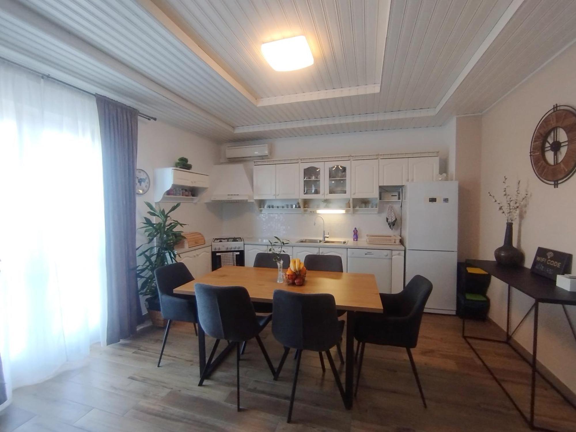 Maja Apartment Макарска Екстериор снимка